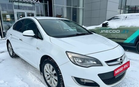 Opel Astra J, 2013 год, 792 000 рублей, 3 фотография