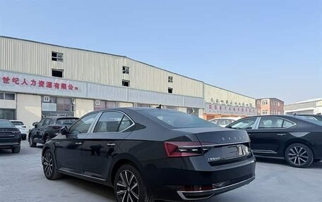 Skoda Superb III рестайлинг, 2025 год, 2 750 000 рублей, 5 фотография