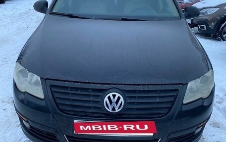 Volkswagen Passat B6, 2005 год, 650 000 рублей, 2 фотография