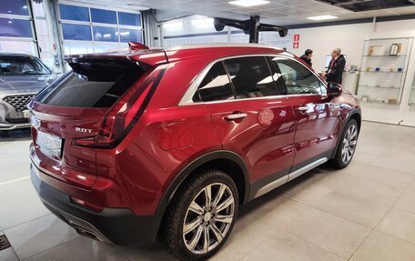 Cadillac XT4 I, 2018 год, 2 650 000 рублей, 3 фотография