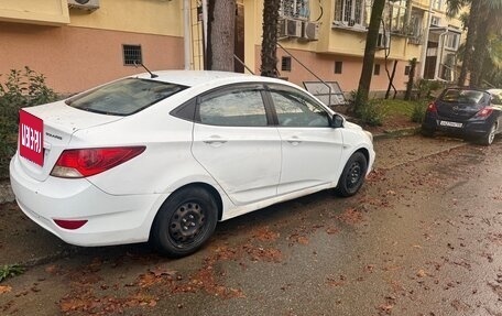 Hyundai Solaris II рестайлинг, 2013 год, 600 000 рублей, 4 фотография