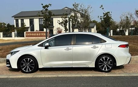 Toyota Corolla, 2022 год, 1 650 000 рублей, 4 фотография