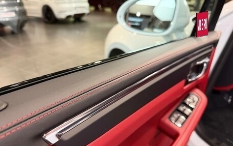 Porsche Macan I рестайлинг, 2025 год, 12 890 000 рублей, 10 фотография