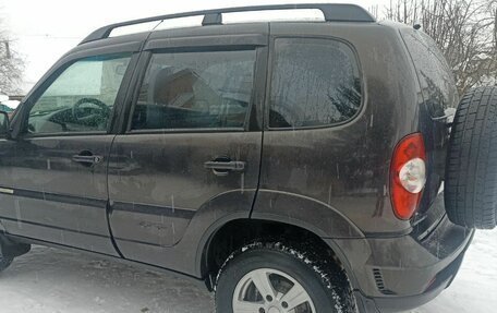 Chevrolet Niva I рестайлинг, 2013 год, 410 000 рублей, 3 фотография