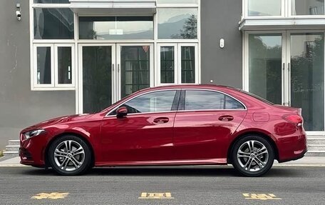 Mercedes-Benz A-Класс, 2022 год, 2 125 000 рублей, 3 фотография