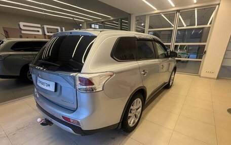 Mitsubishi Outlander III рестайлинг 3, 2014 год, 1 500 000 рублей, 4 фотография