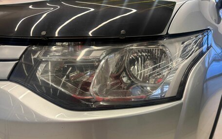 Mitsubishi Outlander III рестайлинг 3, 2014 год, 1 500 000 рублей, 15 фотография