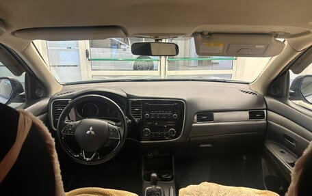 Mitsubishi Outlander III рестайлинг 3, 2014 год, 1 500 000 рублей, 12 фотография