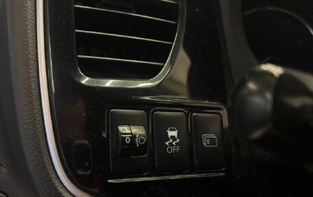 Mitsubishi Outlander III рестайлинг 3, 2014 год, 1 500 000 рублей, 21 фотография