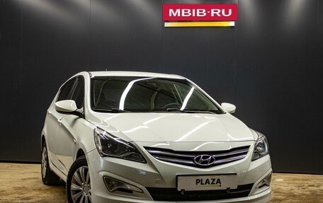 Hyundai Solaris II рестайлинг, 2015 год, 839 000 рублей, 2 фотография
