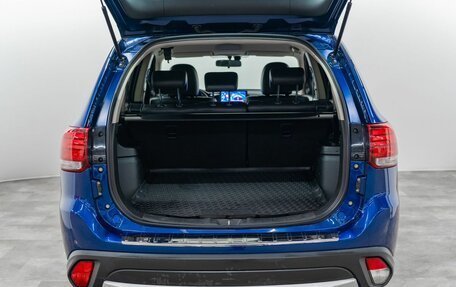 Mitsubishi Outlander III рестайлинг 3, 2015 год, 1 800 000 рублей, 17 фотография