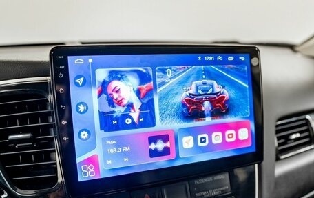 Mitsubishi Outlander III рестайлинг 3, 2015 год, 1 800 000 рублей, 12 фотография