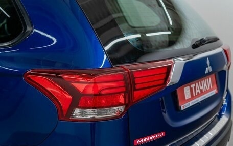 Mitsubishi Outlander III рестайлинг 3, 2015 год, 1 800 000 рублей, 20 фотография