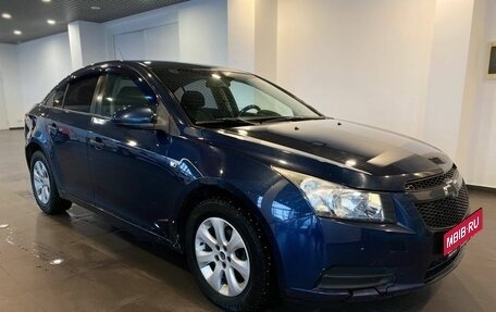 Chevrolet Cruze II, 2010 год, 500 000 рублей, 1 фотография