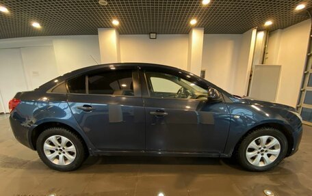 Chevrolet Cruze II, 2010 год, 500 000 рублей, 2 фотография