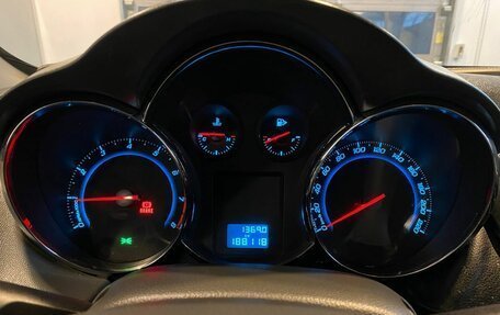 Chevrolet Cruze II, 2010 год, 500 000 рублей, 11 фотография