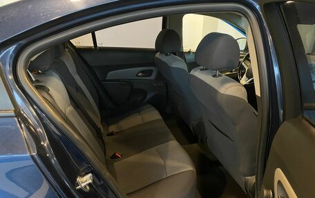 Chevrolet Cruze II, 2010 год, 500 000 рублей, 17 фотография