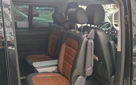 Volkswagen Multivan T6 рестайлинг, 2020 год, 6 000 000 рублей, 7 фотография