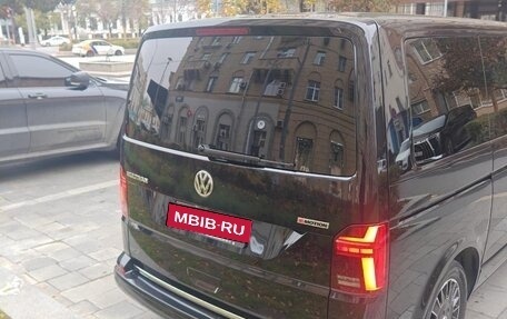 Volkswagen Multivan T6 рестайлинг, 2020 год, 6 000 000 рублей, 4 фотография