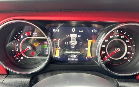 Jeep Wrangler, 2019 год, 4 200 000 рублей, 15 фотография