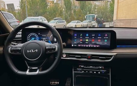 KIA K5, 2022 год, 2 400 000 рублей, 8 фотография