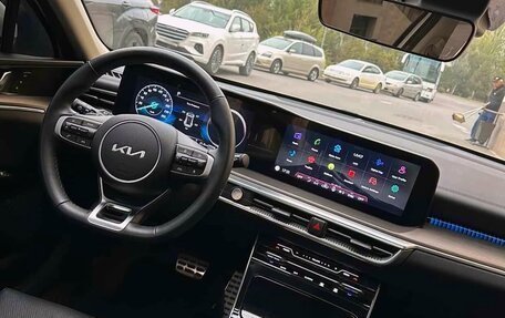 KIA K5, 2022 год, 2 400 000 рублей, 10 фотография