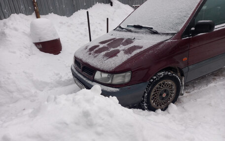 Mitsubishi Space Wagon III, 1996 год, 325 000 рублей, 3 фотография