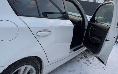 BMW 1 серия, 2011 год, 850 000 рублей, 3 фотография