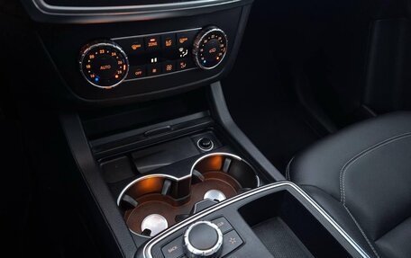 Mercedes-Benz M-Класс, 2011 год, 1 945 000 рублей, 26 фотография