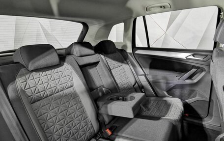 Volkswagen Tiguan II, 2021 год, 2 845 000 рублей, 16 фотография