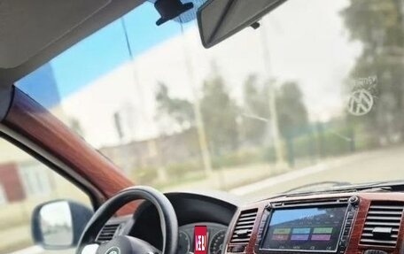 Volkswagen Transporter T5 рестайлинг, 2010 год, 1 750 000 рублей, 4 фотография