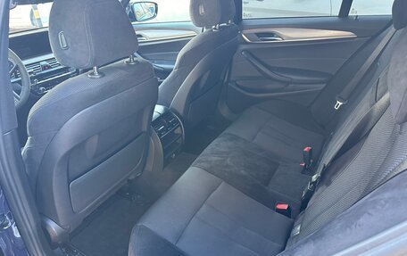 BMW 5 серия, 2018 год, 4 000 000 рублей, 18 фотография