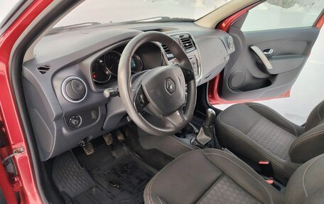 Renault Logan II, 2015 год, 590 000 рублей, 12 фотография