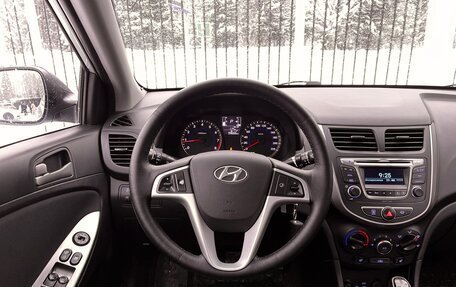 Hyundai Solaris II рестайлинг, 2015 год, 1 099 000 рублей, 11 фотография