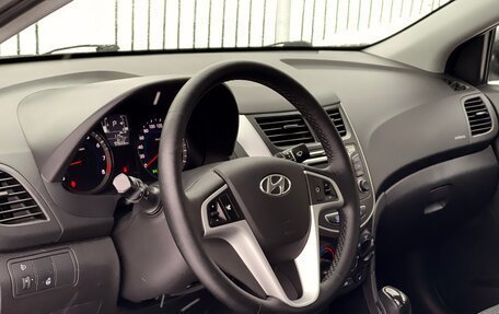 Hyundai Solaris II рестайлинг, 2015 год, 1 099 000 рублей, 8 фотография