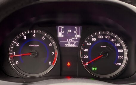 Hyundai Solaris II рестайлинг, 2015 год, 1 099 000 рублей, 24 фотография