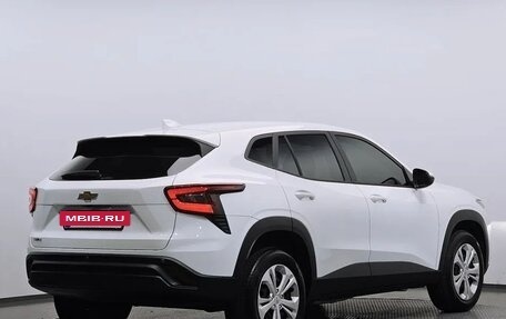 Chevrolet Trax, 2024 год, 1 670 000 рублей, 3 фотография