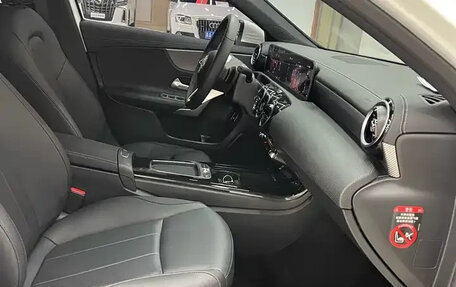 Mercedes-Benz A-Класс, 2023 год, 1 820 666 рублей, 15 фотография