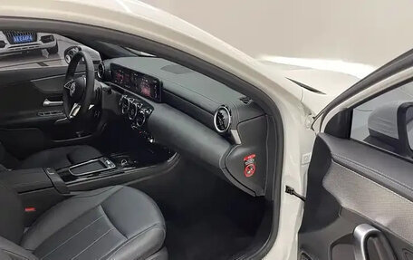 Mercedes-Benz A-Класс, 2023 год, 1 820 666 рублей, 14 фотография