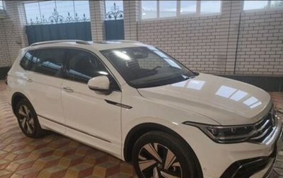 Volkswagen Tiguan II, 2023 год, 4 850 000 рублей, 1 фотография