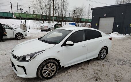 KIA Rio IV, 2018 год, 800 000 рублей, 1 фотография