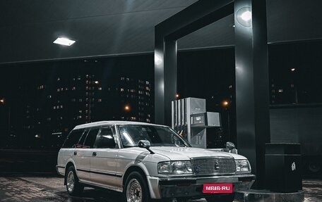 Toyota Crown, 1998 год, 700 000 рублей, 1 фотография