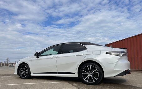 Toyota Camry, 2020 год, 2 800 000 рублей, 3 фотография