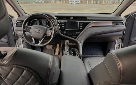 Toyota Camry, 2020 год, 2 800 000 рублей, 7 фотография