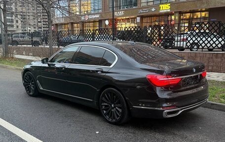 BMW 7 серия, 2017 год, 2 800 000 рублей, 3 фотография