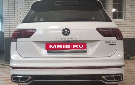 Volkswagen Tiguan II, 2023 год, 4 850 000 рублей, 2 фотография