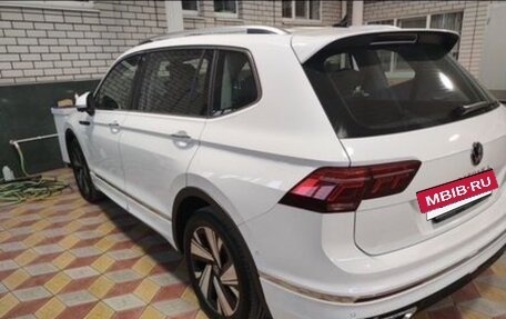 Volkswagen Tiguan II, 2023 год, 4 850 000 рублей, 5 фотография