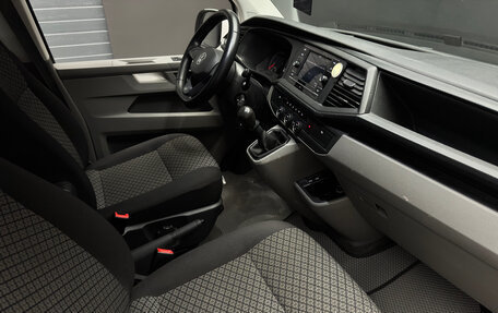 Volkswagen Caravelle T6 рестайлинг, 2020 год, 3 700 000 рублей, 10 фотография