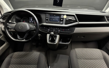 Volkswagen Caravelle T6 рестайлинг, 2020 год, 3 700 000 рублей, 11 фотография