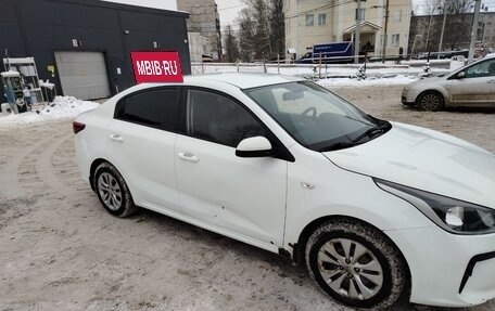 KIA Rio IV, 2018 год, 800 000 рублей, 2 фотография
